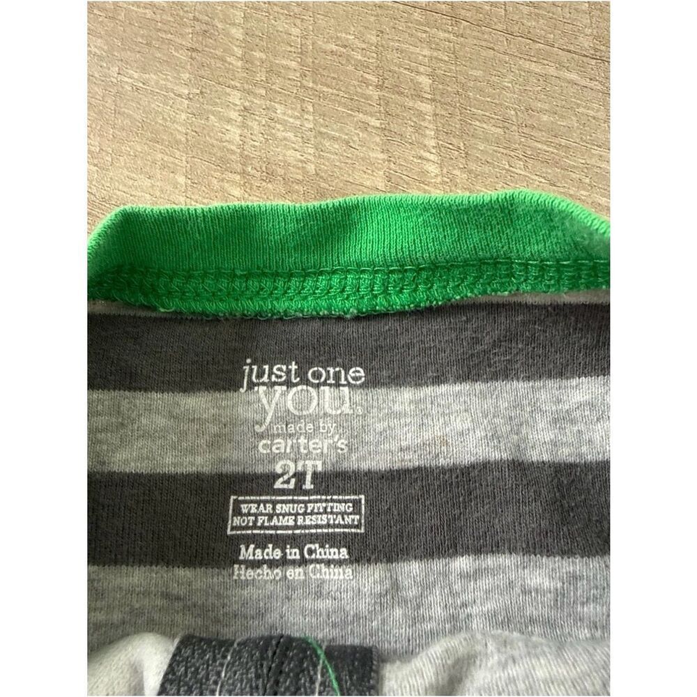 Set of (2) Carter's one piece pajamas - like new condition | 2T - Picture 3 of 5